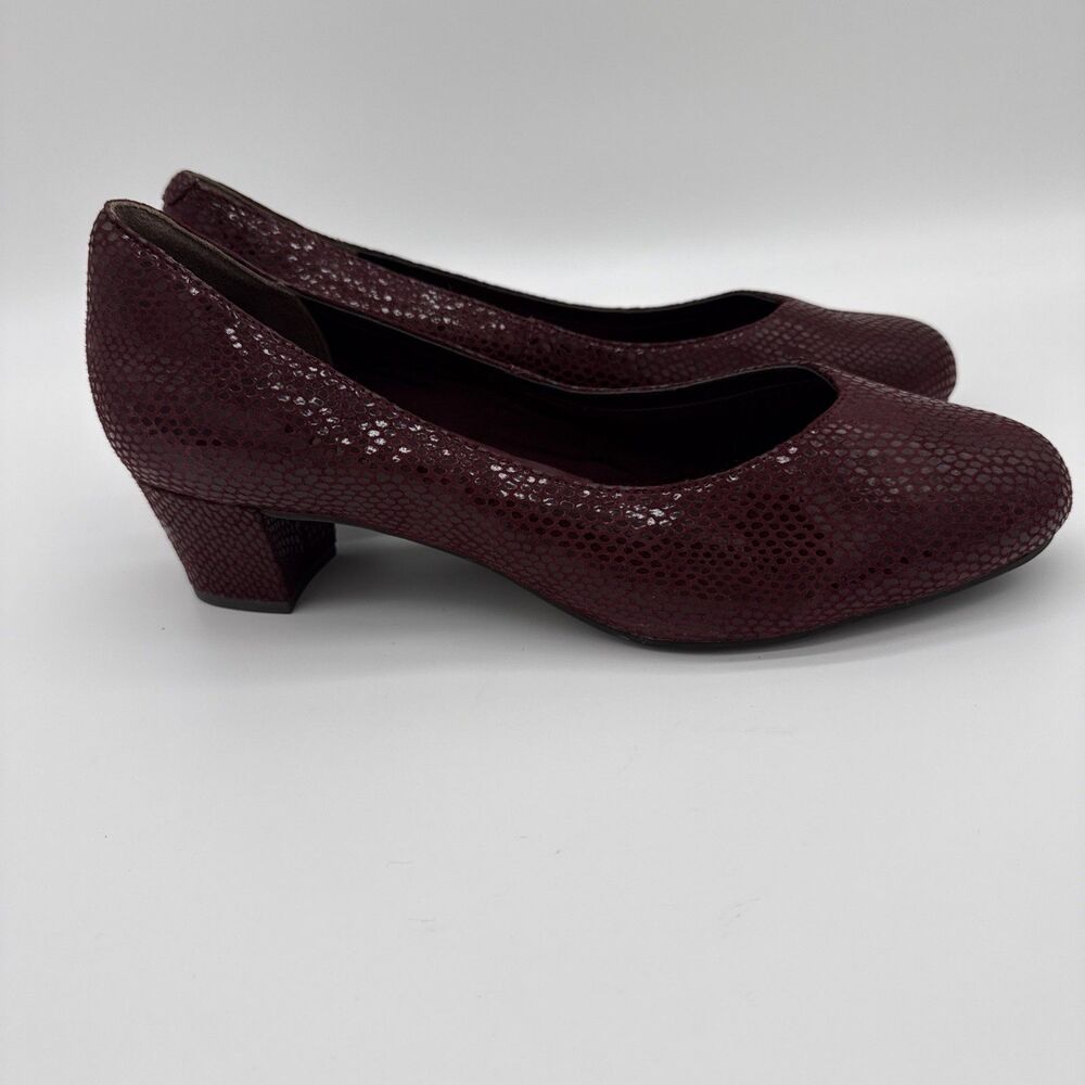 Rockport Total Motion Pump Block Heel Dress Shoes Size 10 Maroon Round Toe